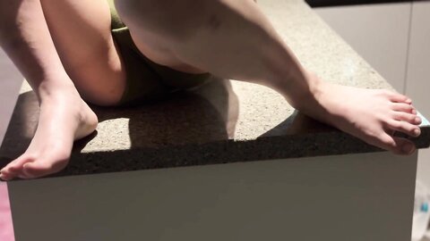 꼴리는_그녀의_구멍_(2024).mkv