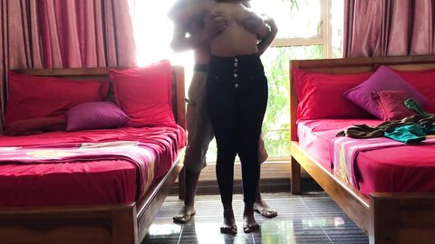 Srilankan 18+ Couple Having Hard Sex In Hotel Room