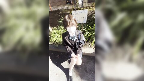 HONB-257 I called out in the park ordinary department J thin and cute height 149cm Weight 35 kg