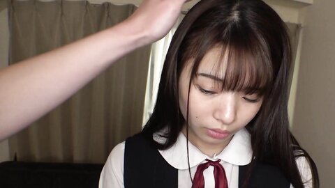 SUJI-171 A shaved girl who is pulled by a parent accompanying parent
