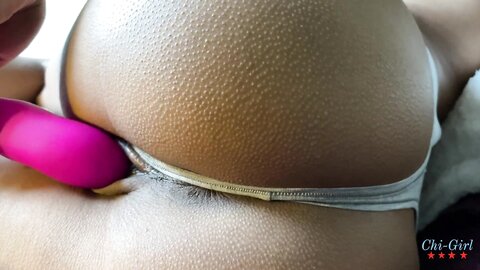 Hot Babe Has Fun With Her Vibrator Real Amateur Orgasm