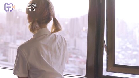 TMW0100清纯学生妹私下的双面淫荡真面目