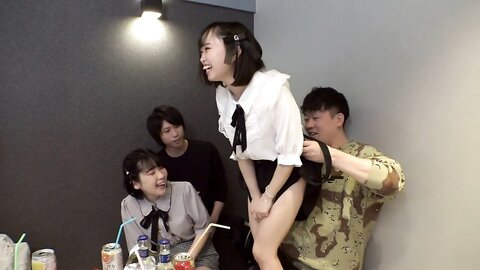 300NTK-794 [To the side bitch beautiful girl hidden busty pink girl gun piercing pick -up!!] [Get butt...