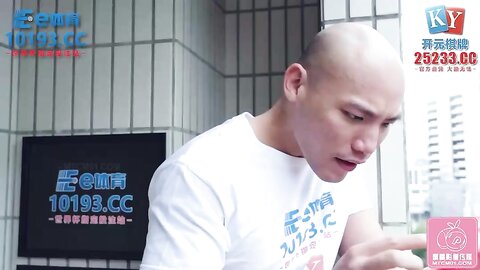 PMC321性感火辣英文老师被学生3P轮操