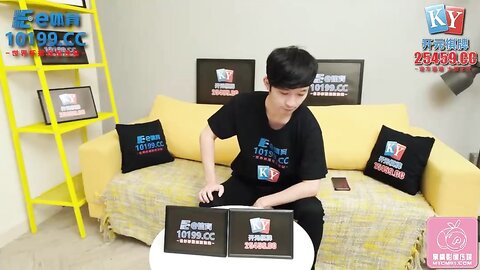 PMC325清纯女大生面试打工被潜规则