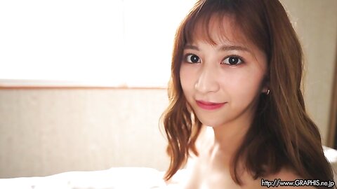 Graphis Gals - Riri Nanatsumori 七ツ森りり Head Over Heels MOVIE 01sd