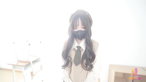 清纯貌美萝莉尤物【Mika果粒】清纯女高中生M属性开发，老师搜身调教玩穴，主动舔食硕大龟头，爆肏白虎嫩穴颜射
