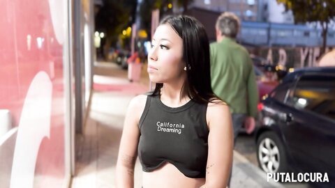 Puta Locura Lore Hot Pilladas At The Gym Door