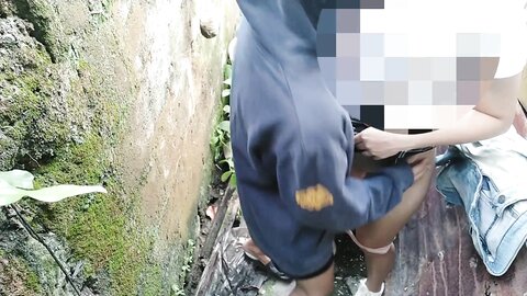 Risky Outdoor Sex We Almost Got Caught