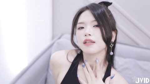 [JVID] 寶寶 - 房东女儿爱上大叔房客 32F天然水滴奶 相约见面脱光求爱