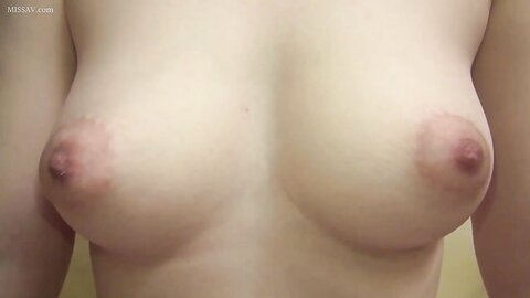 783770 初撮り♥完全顔出し♥色白Ｅカップ美巨乳♥アイドル並みに可愛い美少女18歳が卒業記念に生中出しセックス♥10代の超敏感ボディがピンクの膣口から