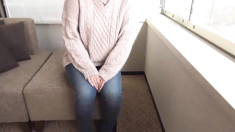 794727 完全顔出し♥色白Ｅカップ美巨乳♥アイドル級に可愛い美少女18歳がお泊まり濃密SEXで生中出し懇願♥白昼人目を気にしながらの羞恥エッチ＆深夜の