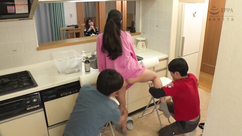 DRPT-072 Beautiful Aunt Who Is Made To Cum By Two Bad Nephews In Open-leg Bondage Endless Cunnilingus Jun...