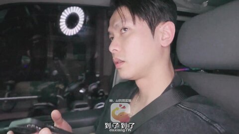 ⚫️【2025年新流】，变态巴士系列Dx 020，国产动作片【老板娘的背德巨乳】超巨天然美波 啤兒出演