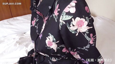 FC2PPV-4605286 神乳！[無]****zynxzjo* [パイ射・中出し]神乳の授にゅう手コキで大興奮して発射。物足りなくてシャワーの後に中出しSEX。※特典あり