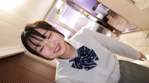 NAPS-006 Pickup And Paco 06 A Very Beautiful College Girl Heads To A Beauty Parlor Near Her School And Is...