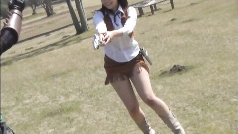 GIRO-83 Heroine’s Panties Peeking, Featurette