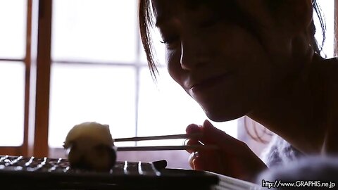 Graphis 2024-01-01 Limited Edition – Nana Miho 未歩なな New Year Special 2024