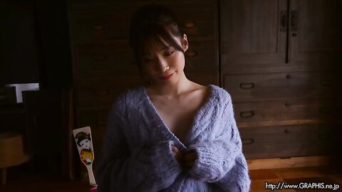 Graphis 2024-01-01 Limited Edition – Nana Miho 未歩なな New Year Special 2024