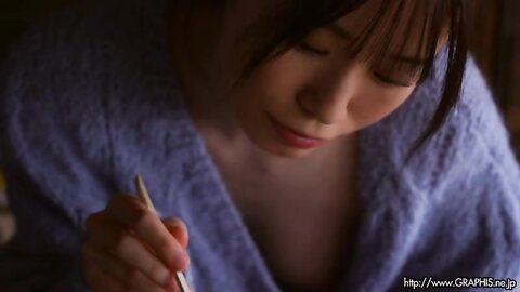 Graphis 2024-01-01 Limited Edition – Nana Miho 未歩なな New Year Special 2024