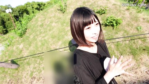 4616933 She is a simple woman who only talks about work at work and has no one she enjoys being with. The first time I saw her, she revealed her true nature by asking me to let her out inside me.