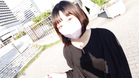 4616933 She is a simple woman who only talks about work at work and has no one she enjoys being with. The first time I saw her, she revealed her true nature by asking me to let her out inside me.