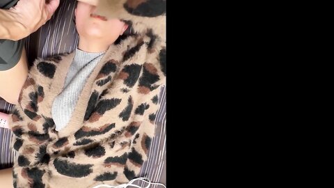 4618279 Un style exceptionnel avec des jus blancs et des sensations, la femme du bureau d`un partenaire d`affaires ****zynxzjo*.