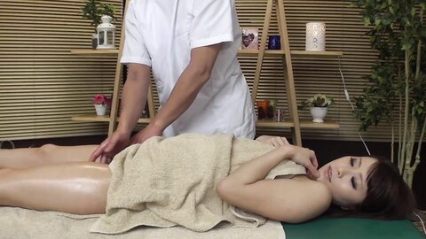 The Unspulous Masseurs Rough Treatment Of Raw Sex He Removes The Condom And Inside The Busty Married Woman 3