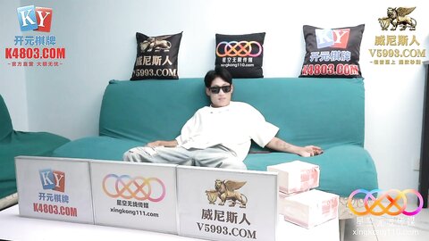 星空传媒XKKY081极品女同事的口交深喉服务