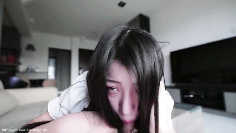 雪白巨乳家庭教师 被玩弄到留出白浆