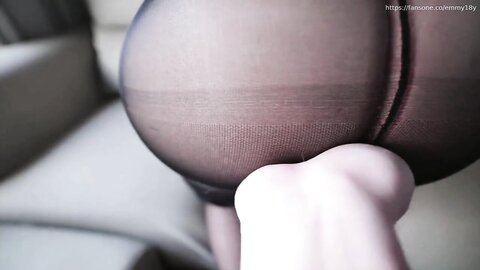 雪白巨乳家庭教师 被玩弄到留出白浆