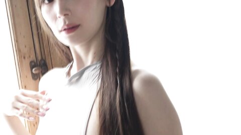 Graphis Gals – Tsumugi Akari 明里つむぎ “Lovely Doll” Clip 5