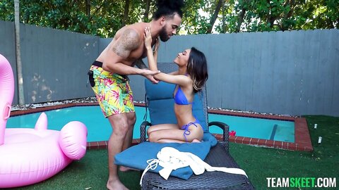 Xoey Li Tiny Booty Call
