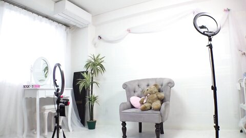 Part1 A Gal Shows Off Her Powerful Hcups A Bikini Idol Who Cant Sell Her Body And Asks For Sex 176