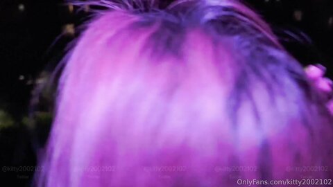 推特60W粉丝网黄潮妹「Kitty」露脸性爱私拍 跟表哥在阳台抽烟看夜景，抽完变抽插我，整个脸都是精液