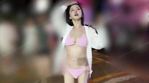 韩国极品高颜顶级名媛反差婊「Sunwall」「韩善月」露脸性爱私拍 和粉丝夜游海滩回到公寓玩游戏被强行操了，他真的很会