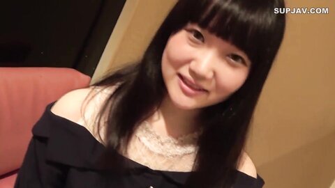 FC2PPV-4608162 [無・個撮]**pzzyxqx*z* 先着限定割980pt・友人のヤリチン君に小柄な童顔美女をNTR撮影！ガチイキしまくり！[特典で高画質]