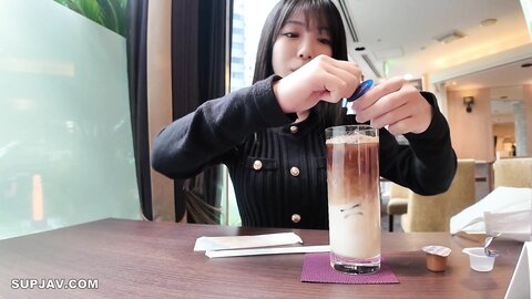 4625703 Exclusive50% OFF!!!1090pts until the 4th!!! **pzzyxqx*z* !　First time shooting* 20 years old\147cm\38kg Beauty gakusei "I`m cumming! Do more!!!" A 29 year old trading company man`s thick cock penetrat