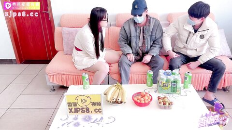 香蕉秀xjx257过年回家和浪骚发小打响新年第一炮