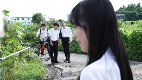 START-243 [4K] A Mischievous Beautiful Girl Who Exposes And Seduces You On Campus And Plays With Your Body And...