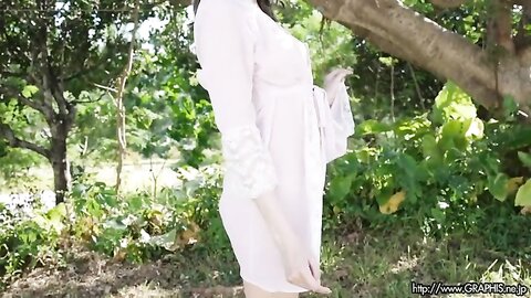 Graphis Gals – JULIA Majesty Clip 1