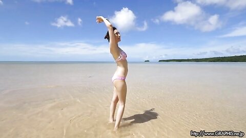 Graphis Gals – JULIA Majesty Clip 3