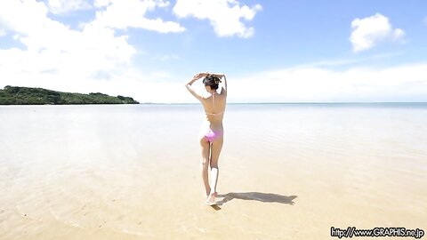 Graphis Gals – JULIA Majesty Clip 3