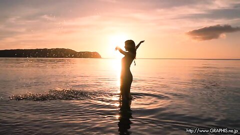 Graphis Gals – JULIA Majesty Clip 4