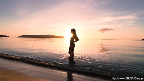 Graphis Gals – JULIA Majesty Clip 4