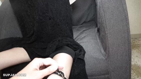  4518435 A Married Woman Working As A Nurse Should Have A High Income