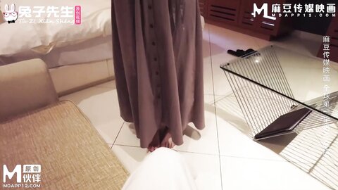 兔子先生TZ-186樱花妹性爱实录EP31床上小淫娃