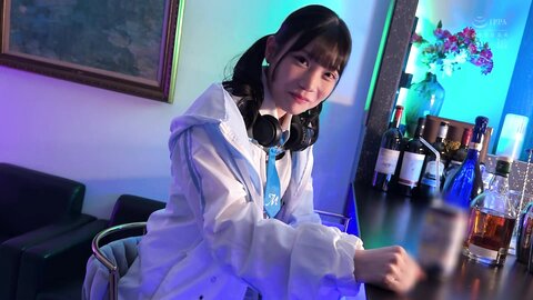 MUKC-087 A Girl Who Met At A Bar After Work And A Girl At A Cafe After Work, Drunken Threesome In A Stor...