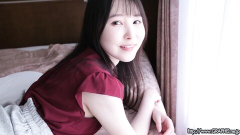 Graphis AUTUMN SPECIAL 2024 Jun Kasui 香水じゅん – Perfume Clip 5