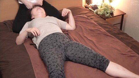 When I Pulled Down The Pants Of A Milf Client During A Massage To Give Her A Halfassed 3